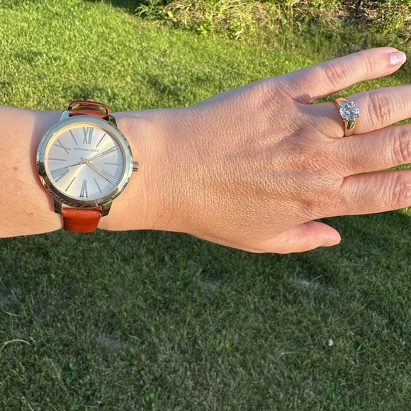 Michael Kors ladies gold tone watch - Picture 5 of 6